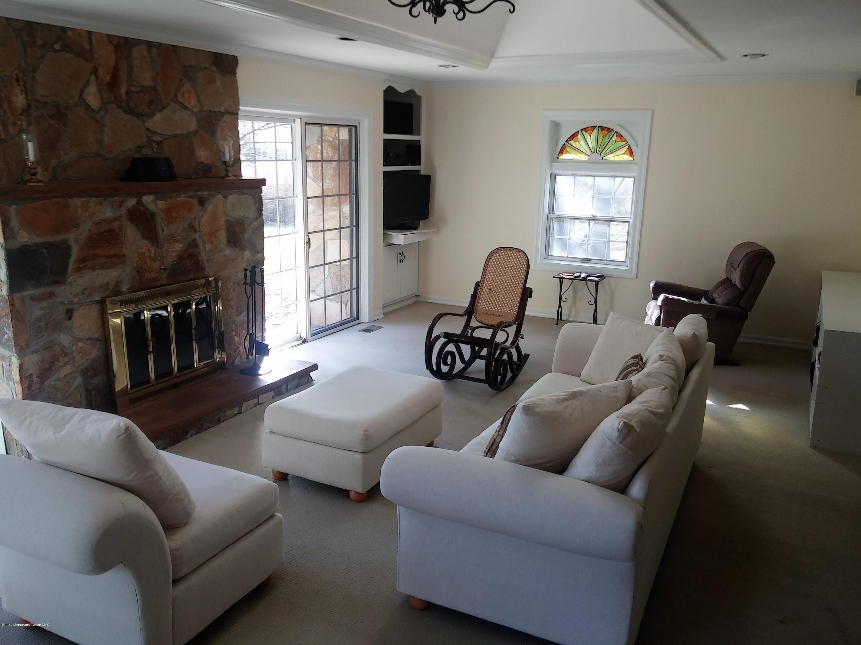 368 Bennington Road Freehold, NJ 07728 - Photo 3 of 35 great room