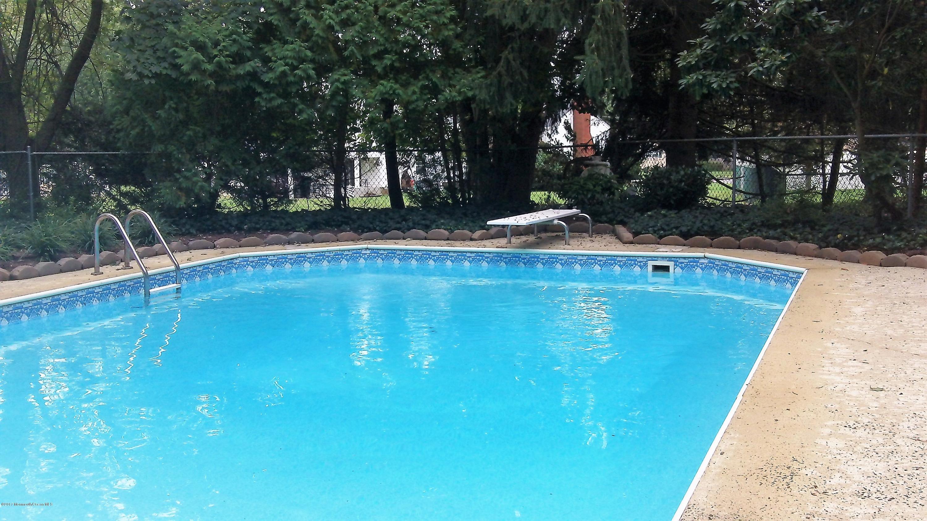 368 Bennington Road Freehold, NJ 07728 - Photo 6 of 35 941_1218