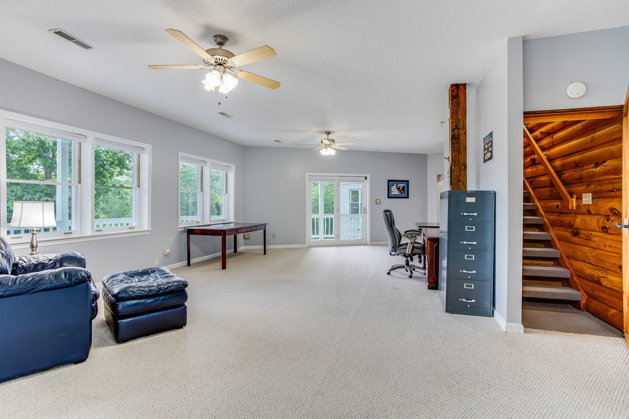 163 Kelly Ridge Road Townsend, TN 37882 - Photo 36 of 40 a living room with furniture and a window