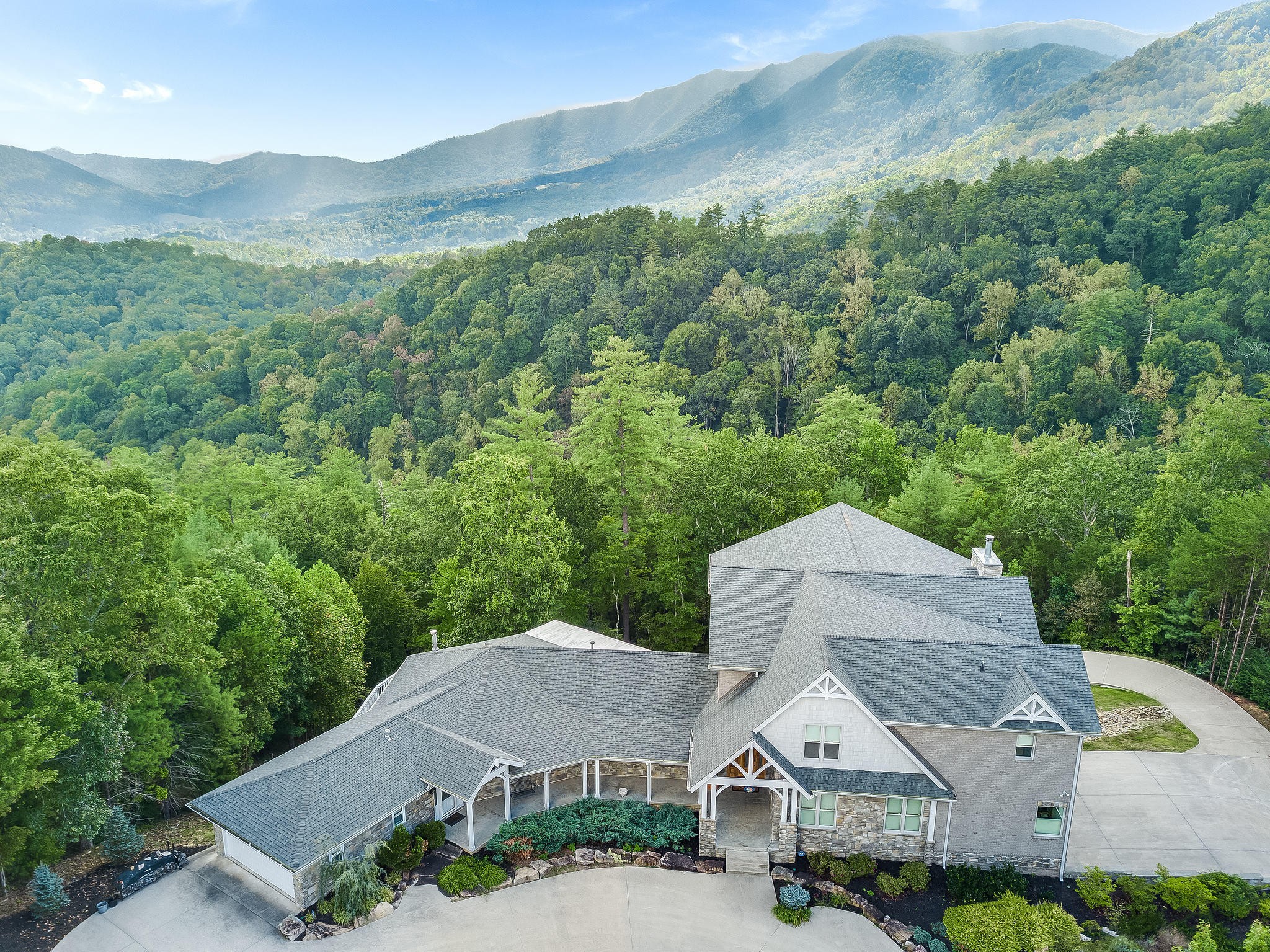 163 Kelly Ridge Road Townsend, TN 37882 - Photo 6 of 40 an aerial view of a house