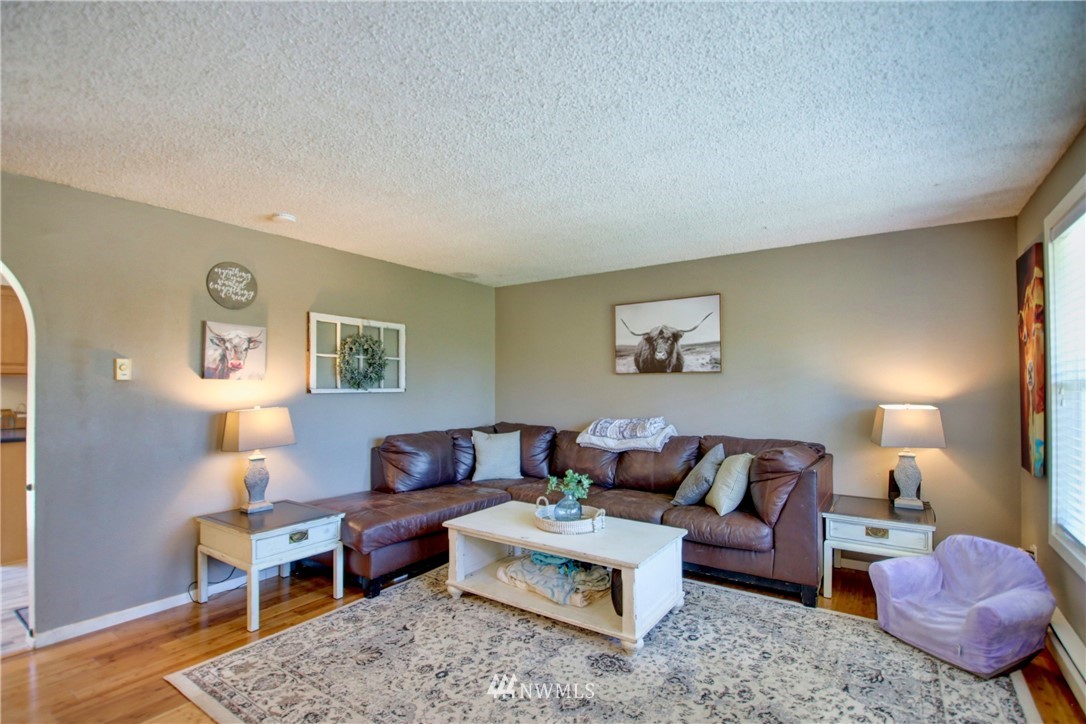201 Gardner Road Burlington, WA 98233 - Photo 5 of 36 Gallery Image 5