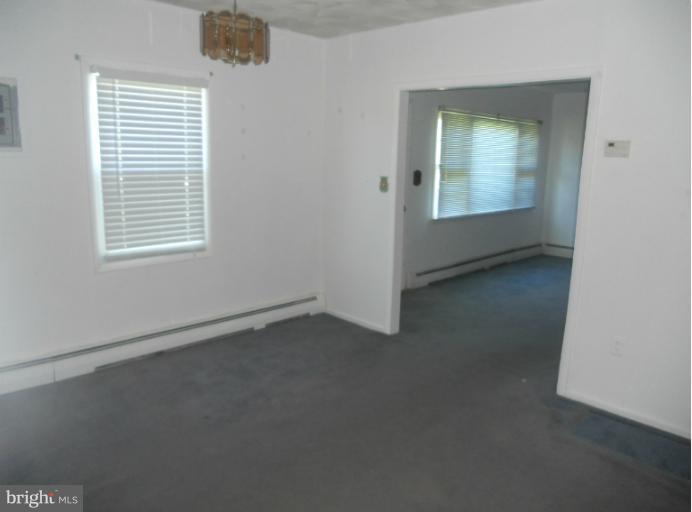 3682 Solomons Island Road Huntingtown, MD 20639 - Photo 3 of 11 Dining Room