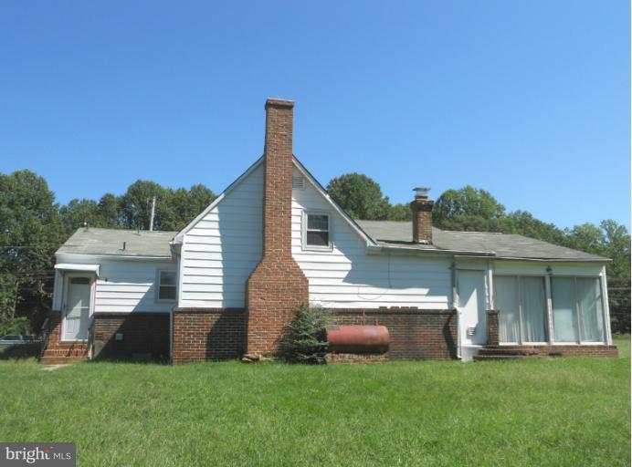 3682 Solomons Island Road Huntingtown, MD 20639 - Photo 10 of 11 Exterior (Rear)