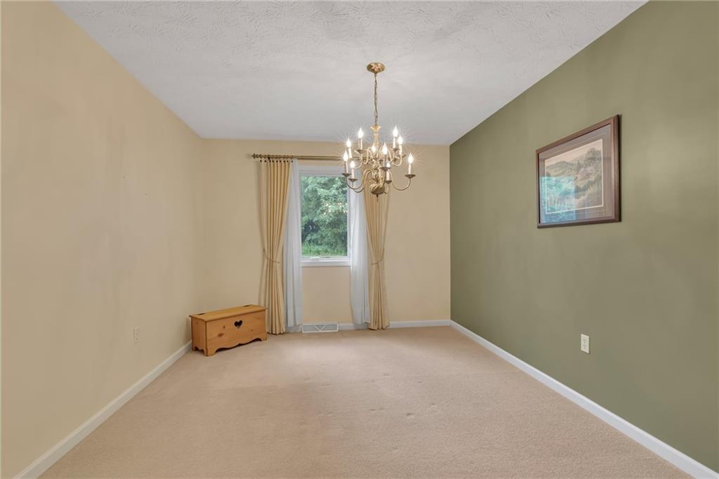 4029 Patterson Road Aliquippa, PA 15001 - Photo 11 of 41 Gallery Image 11