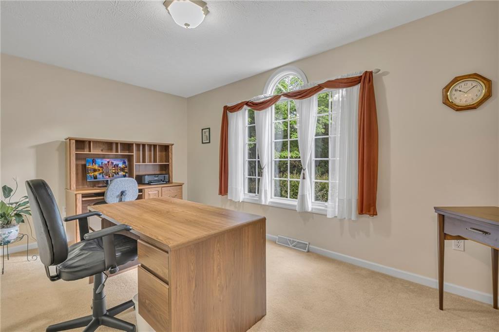 4029 Patterson Road Aliquippa, PA 15001 - Photo 19 of 41 Gallery Image 19