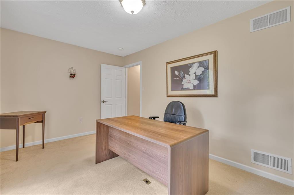 4029 Patterson Road Aliquippa, PA 15001 - Photo 20 of 41 Gallery Image 20