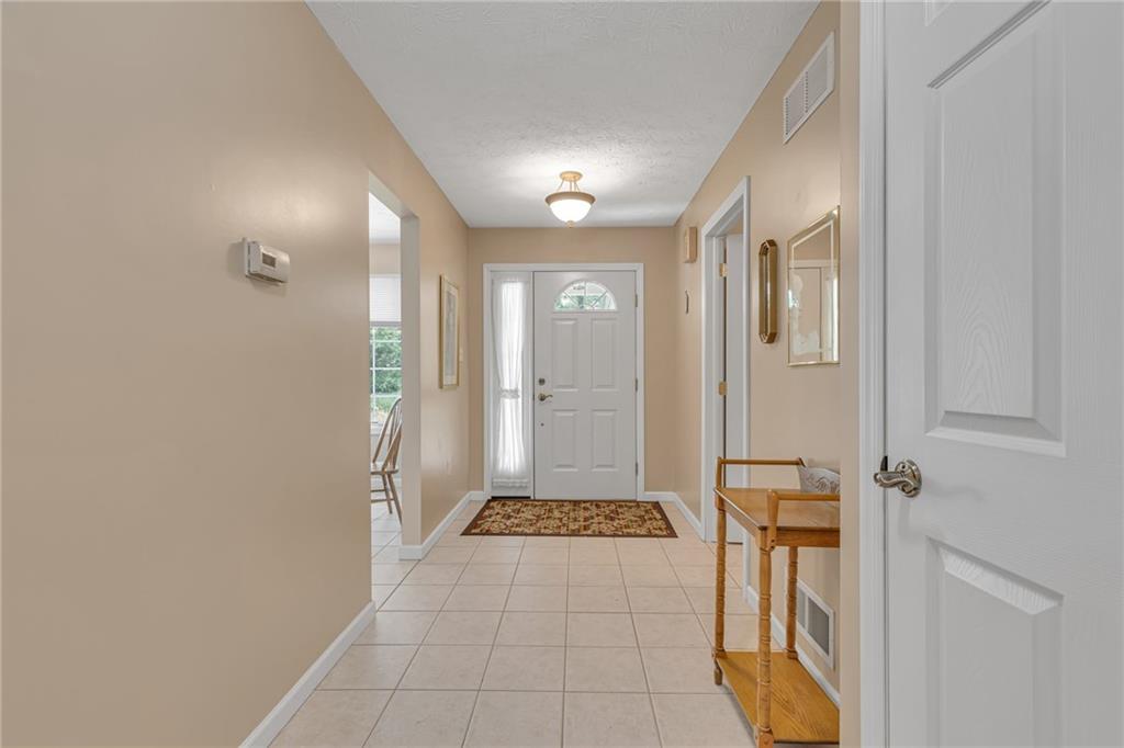 4029 Patterson Road Aliquippa, PA 15001 - Photo 2 of 41 Gallery Image 2