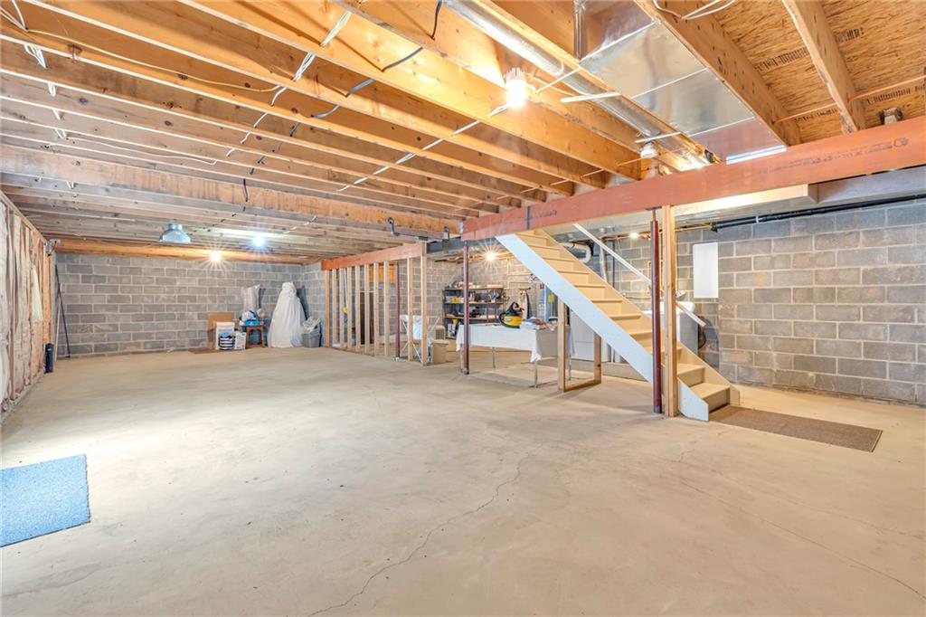 4029 Patterson Road Aliquippa, PA 15001 - Photo 25 of 41 Gallery Image 25