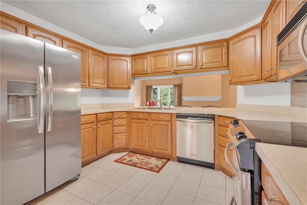 4029 Patterson Road Aliquippa, PA 15001 - Photo 4 of 41 Gallery Image 4