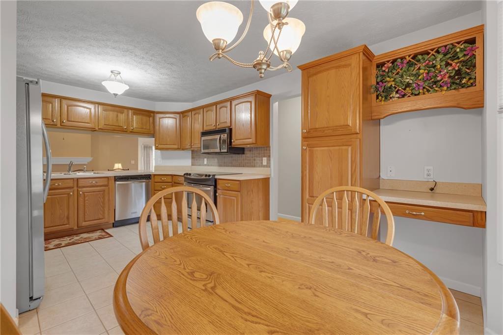 4029 Patterson Road Aliquippa, PA 15001 - Photo 5 of 41 Gallery Image 5