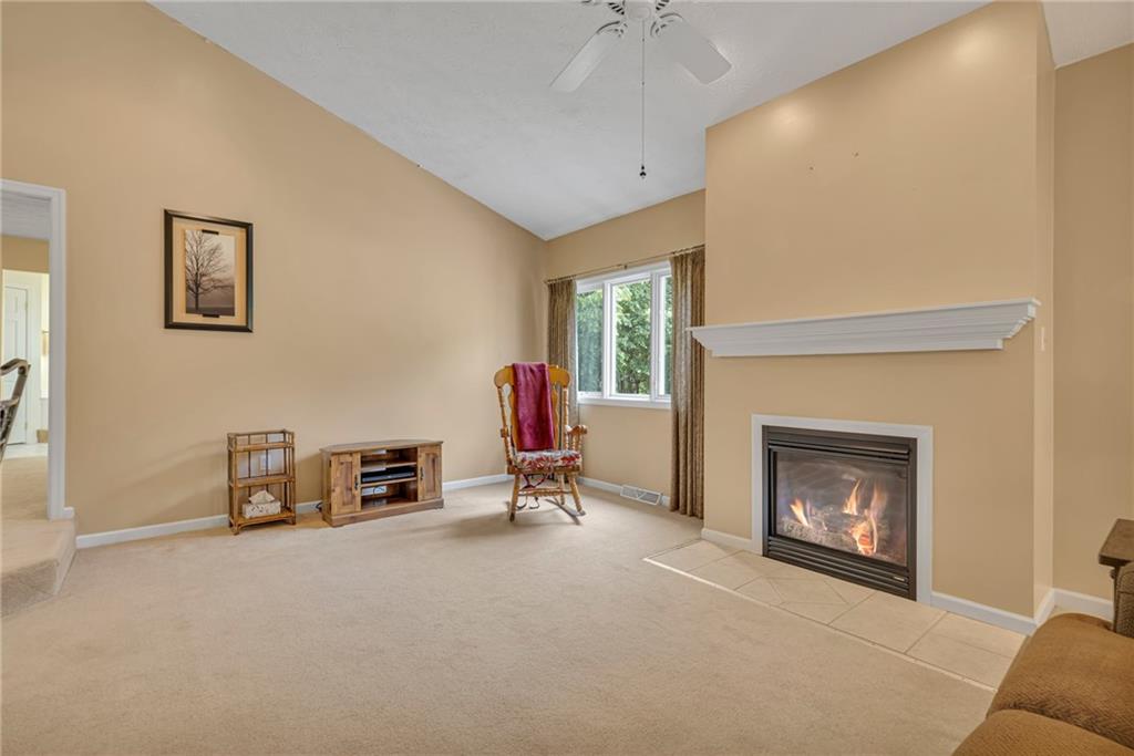 4029 Patterson Road Aliquippa, PA 15001 - Photo 8 of 41 Gallery Image 8