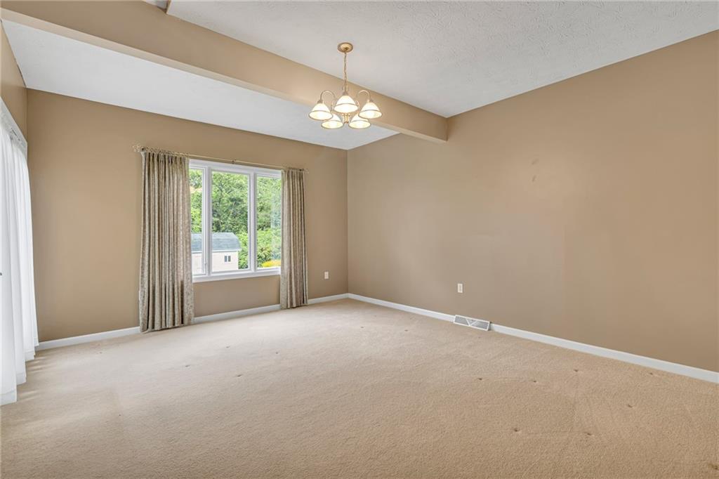 4029 Patterson Road Aliquippa, PA 15001 - Photo 9 of 41 Gallery Image 9