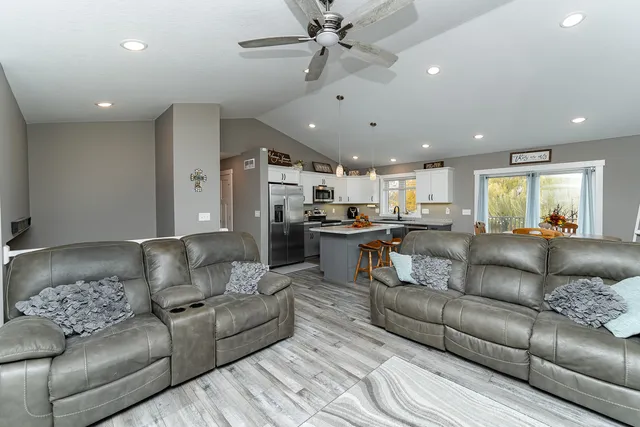 $484,900 | 309 Spring Day Court Northeast, Eyota, MN 55934