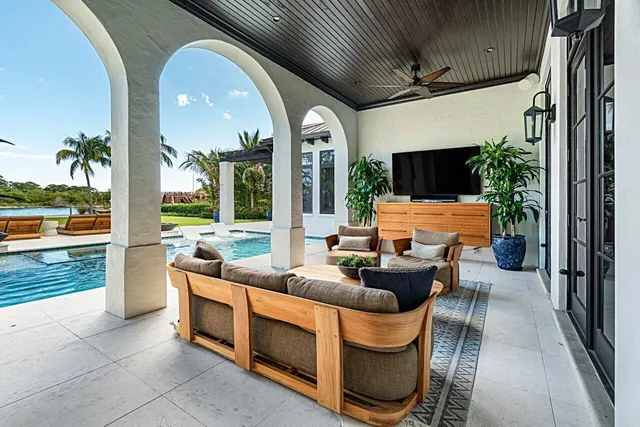 $8,595,000 | 14140 Paradise Point Road, Palm Beach Gardens, FL 33410