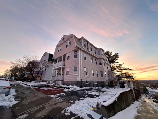$2,400 | 90 Vernon Street, Unit 3, Worcester, MA 01610