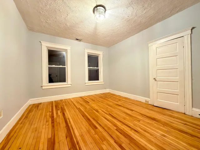 $2,400 | 90 Vernon Street, Unit 3, Worcester, MA 01610