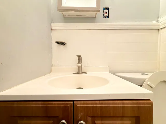 $2,400 | 90 Vernon Street, Unit 3, Worcester, MA 01610