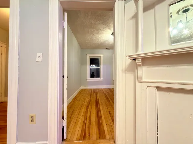 $2,400 | 90 Vernon Street, Unit 3, Worcester, MA 01610