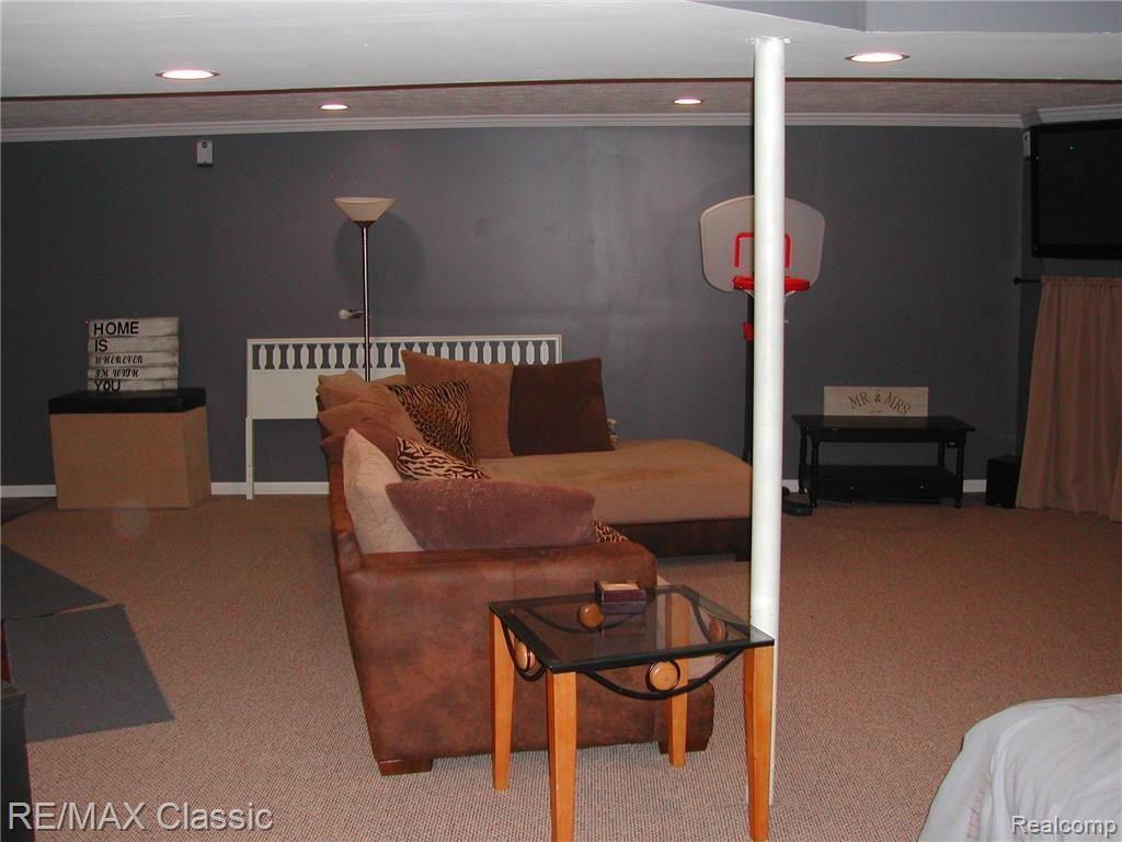 21744 Ruth Street Farmington Hills, MI 48336 - Photo 13 of 17