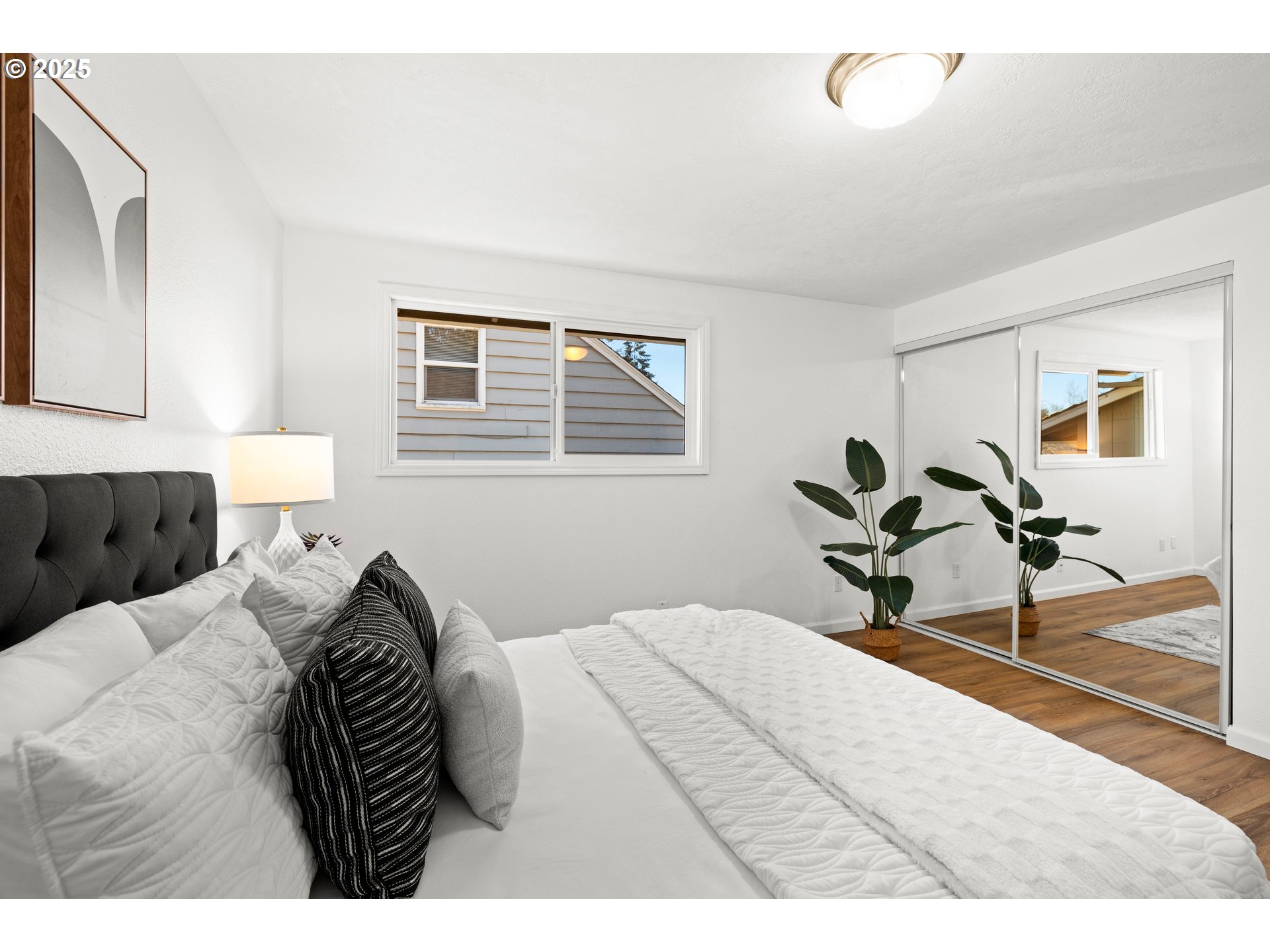 2807 Southwest Spring Garden Street, Unit 2807 Portland, OR 97219 - Photo 15 of 29 Laundry