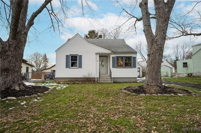 $249,900 | 4664 Tomaka Drive, Hamburg, NY 14075