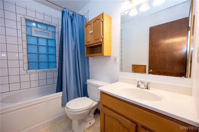 $249,900 | 4664 Tomaka Drive, Hamburg, NY 14075