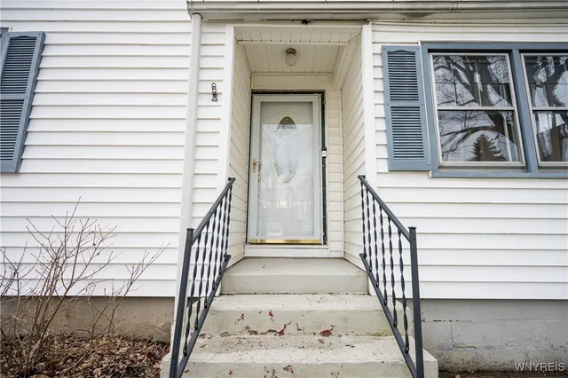 $249,900 | 4664 Tomaka Drive, Hamburg, NY 14075