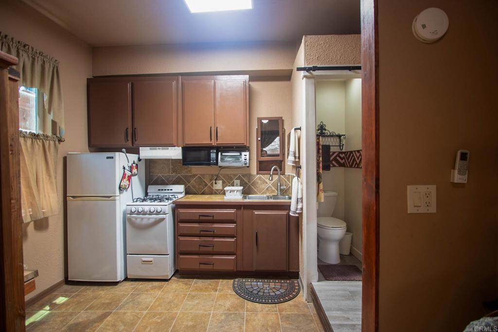 8369 Mt Vernon Street, Unit STUDIO Lemon Grove, CA 91945 - Photo 4 of 7
