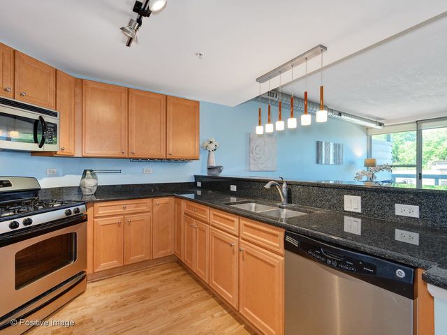 $280,000 | 1228 Emerson Street, Unit 207, Evanston, IL 60201