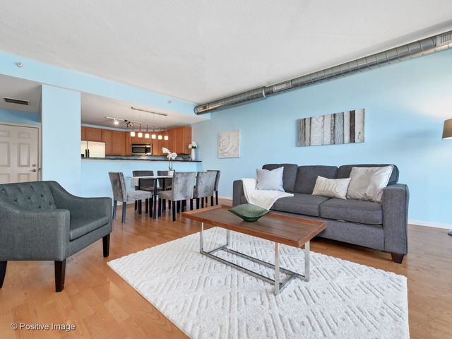 $280,000 | 1228 Emerson Street, Unit 207, Evanston, IL 60201