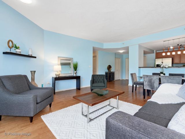 $280,000 | 1228 Emerson Street, Unit 207, Evanston, IL 60201