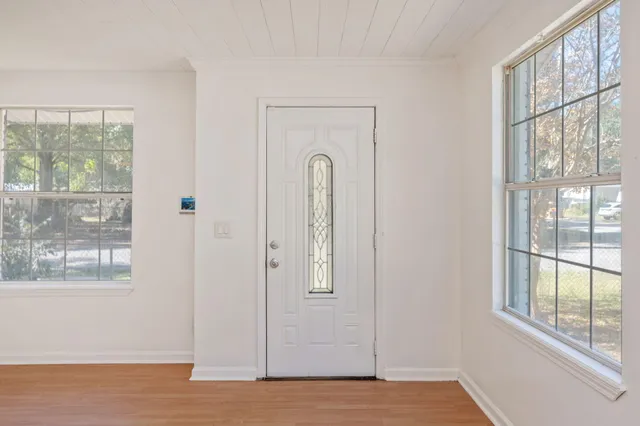 a view of front door with entryway