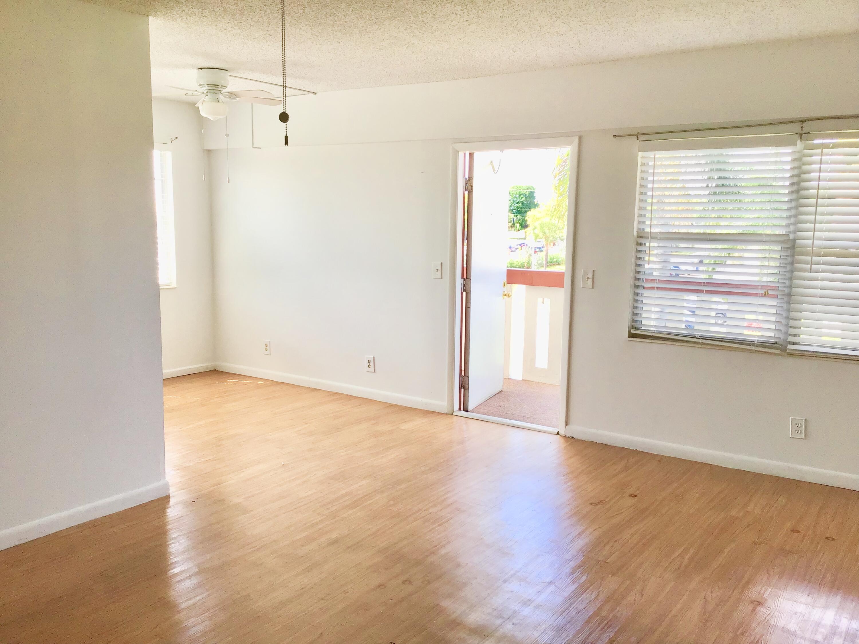 84 Brighton B Boca Raton, FL 33434 - Photo 6 of 41 E4959625-3B28-4F50-847B-159DED276207