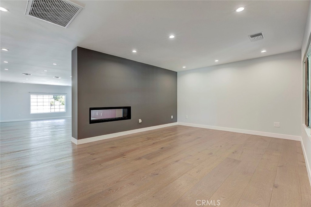 523 East Fairmount Road Burbank, CA 91501 - Photo 10 of 78