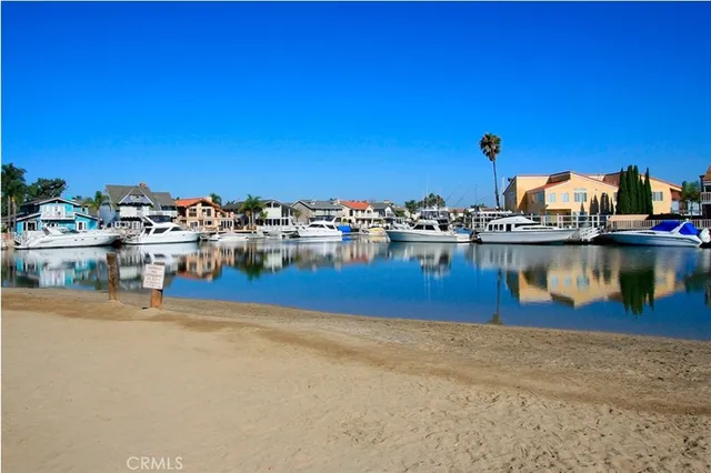 $379,900 | 16222 Monterey Lane, Unit 178, Huntington Beach, CA 92649