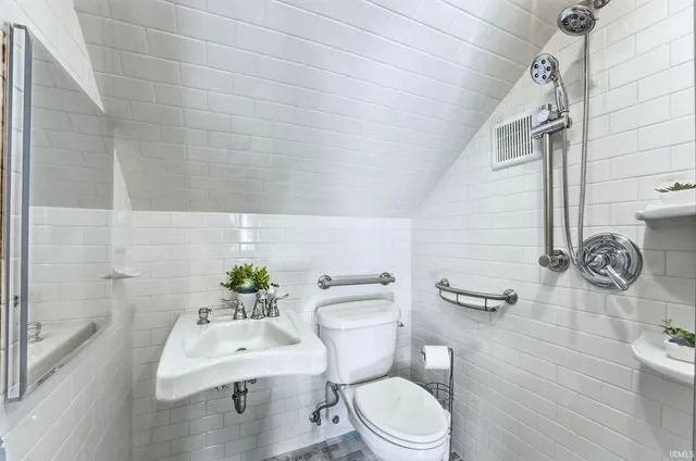 $889,900 | 1337 West Wayne Street, Fort Wayne, IN 46802