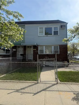 $1,200,000 | 223-02 145th Road | Brookville