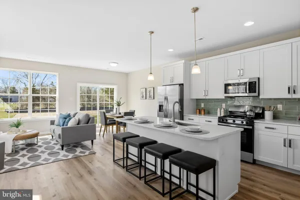 $3,200 | 385 North Tuckahoe Road, Unit 997, Williamstown, NJ 08094