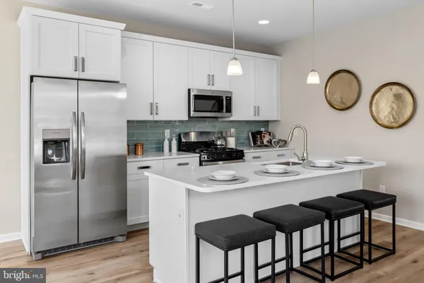 $3,200 | 385 North Tuckahoe Road, Unit 997, Williamstown, NJ 08094