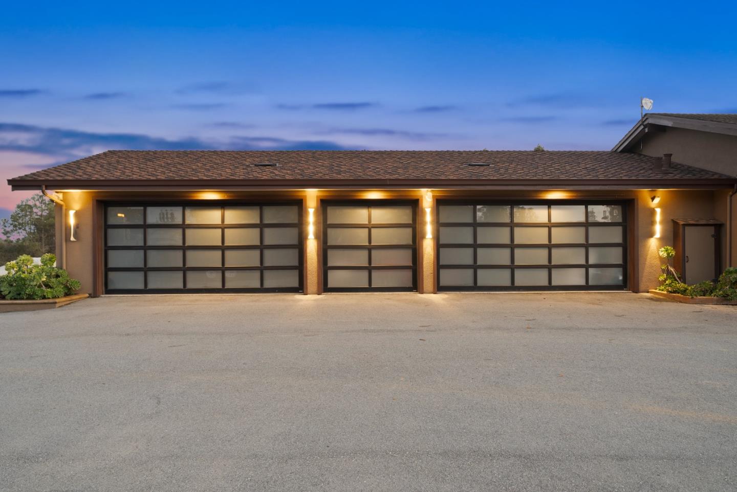1061 Summit Road Watsonville, CA 95076 - Photo 17 of 84 view of a car garage