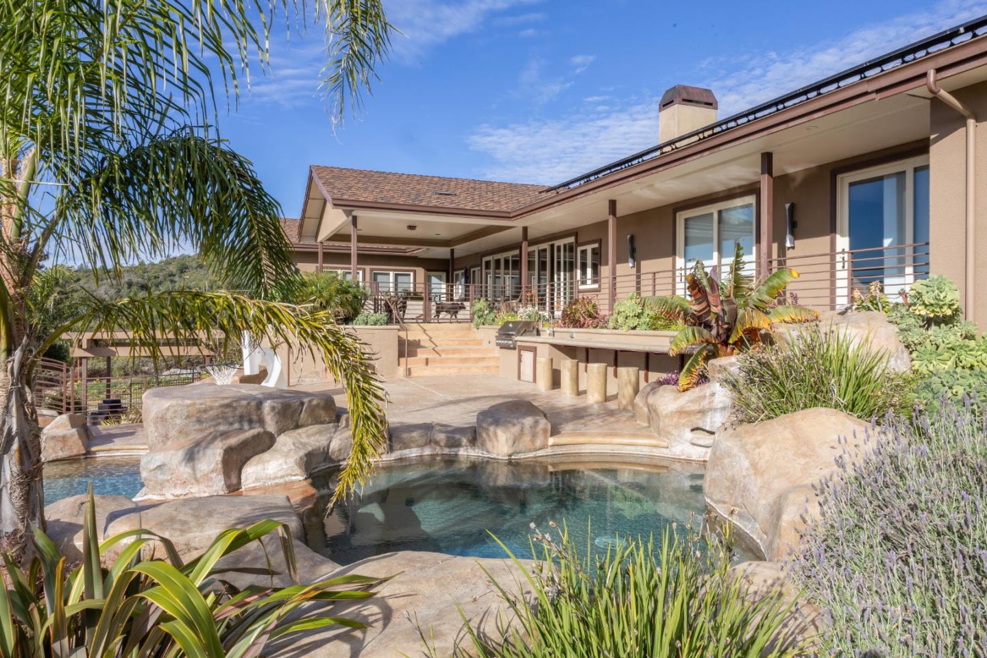 1061 Summit Road Watsonville, CA 95076 - Photo 5 of 92