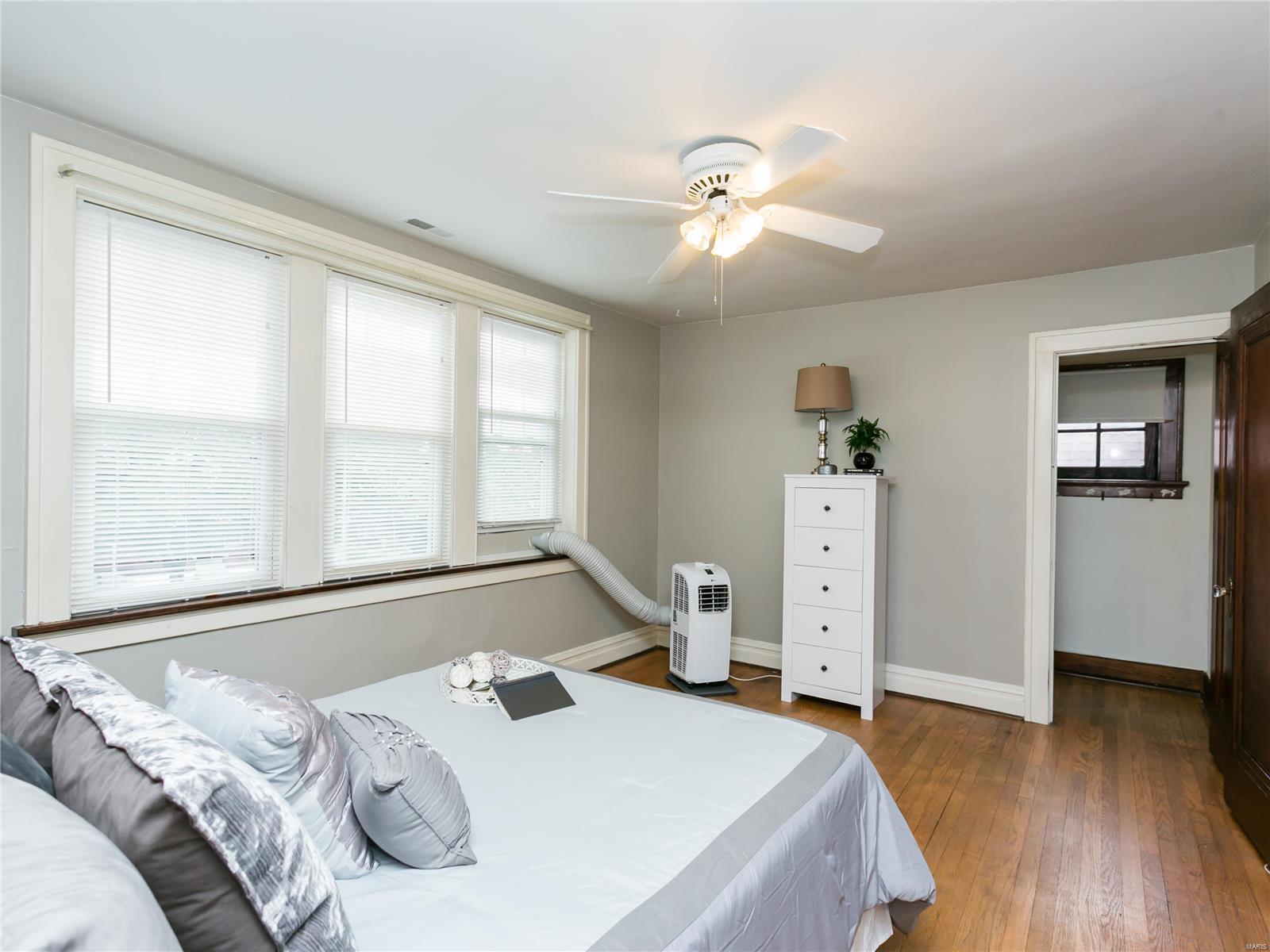 3174 Watson Road St. Louis, MO 63139 - Photo 17 of 29
