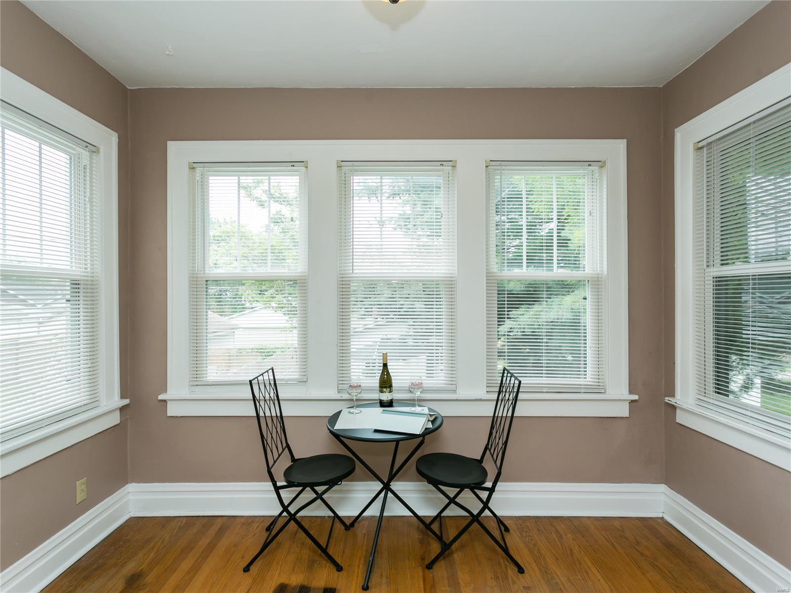 3174 Watson Road St. Louis, MO 63139 - Photo 9 of 29