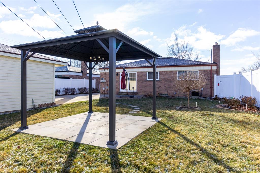13649 Racine Court Warren, MI 48088 - Photo 36 of 38