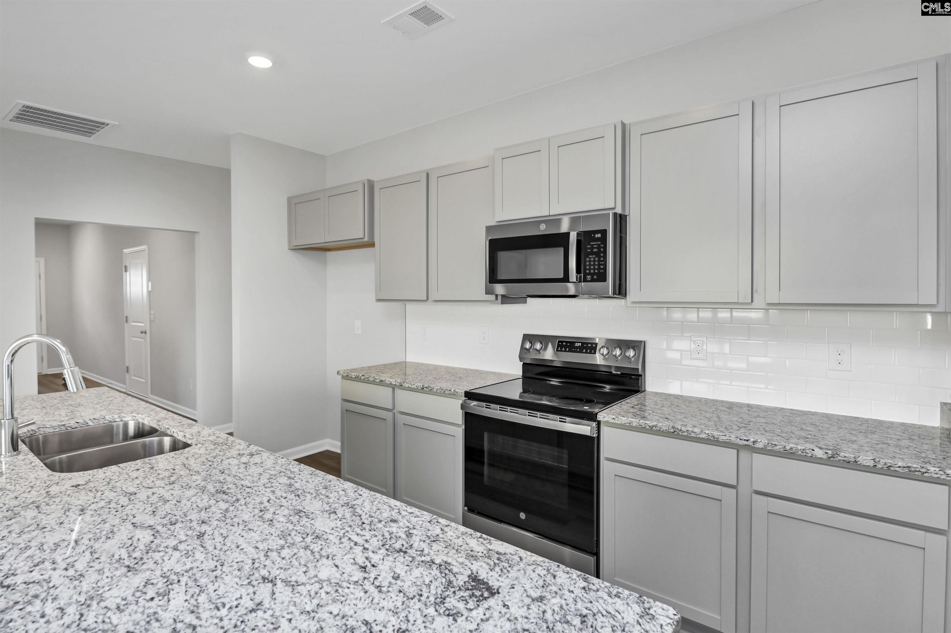 122 Middlesex Court Lugoff, SC 29078 - Photo 6 of 23