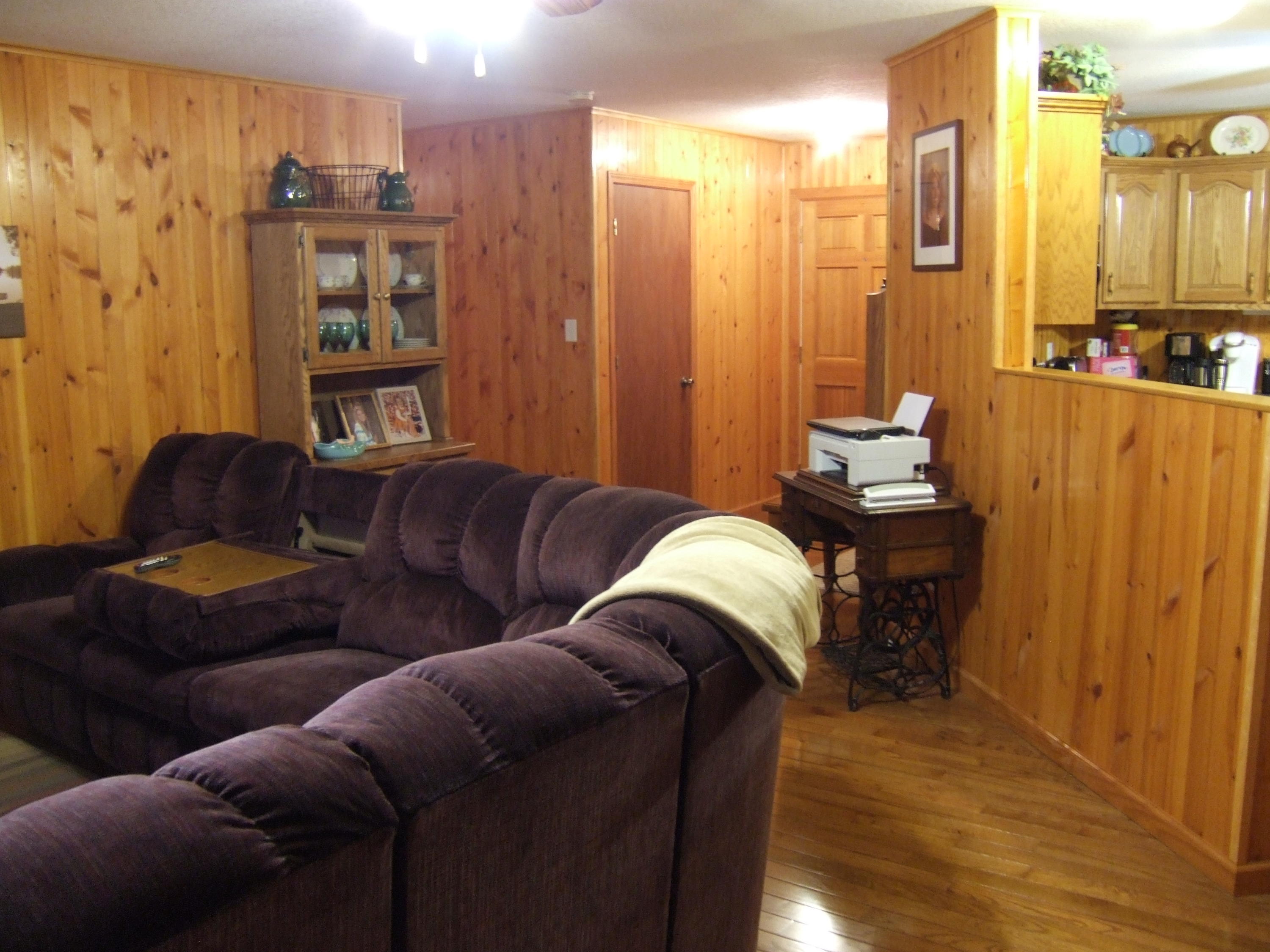 3301 Howell Road Mascot, TN 37806 - Photo 5 of 34 Living Room