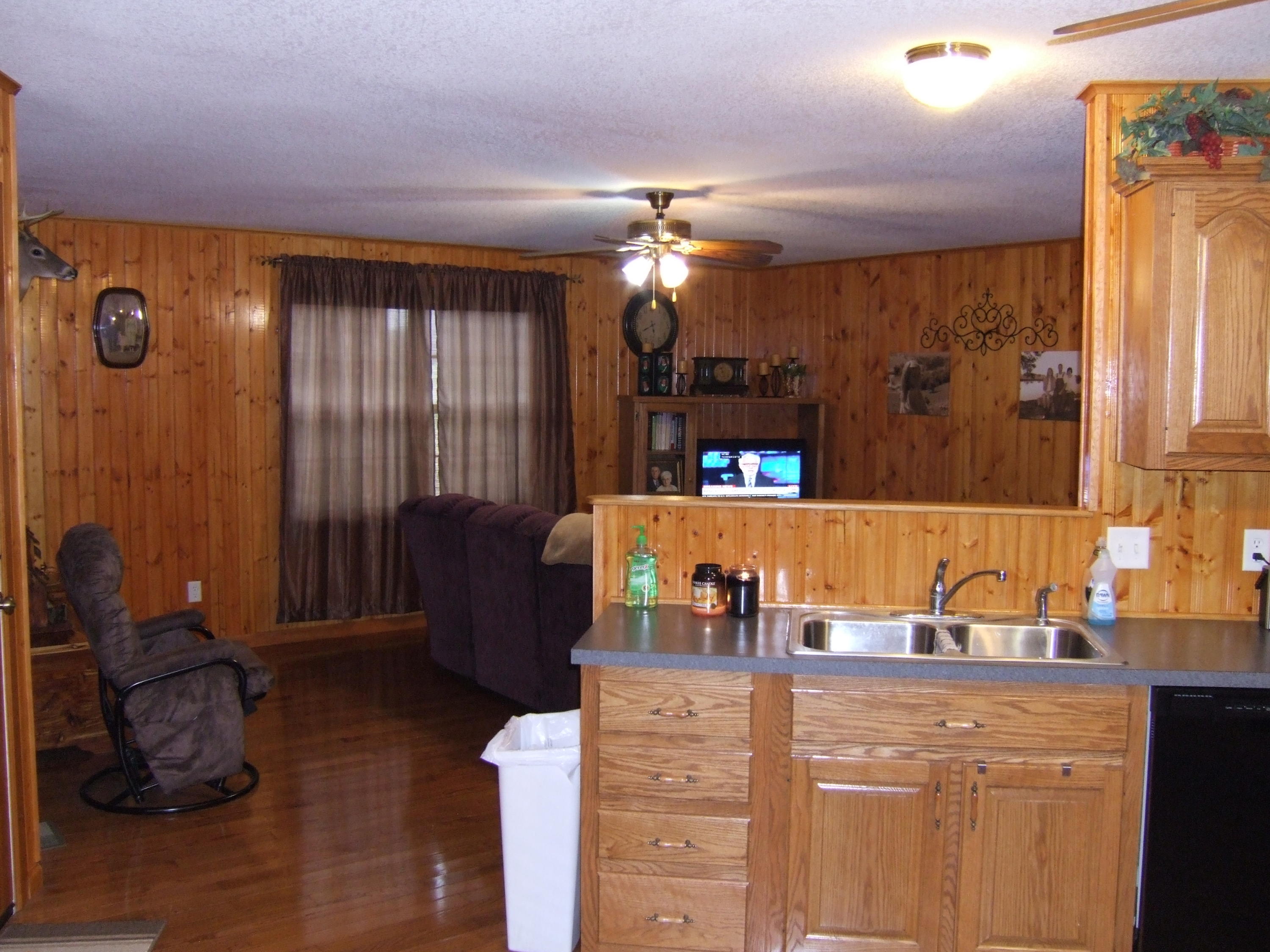 3301 Howell Road Mascot, TN 37806 - Photo 7 of 34 Kitchen / Living Room