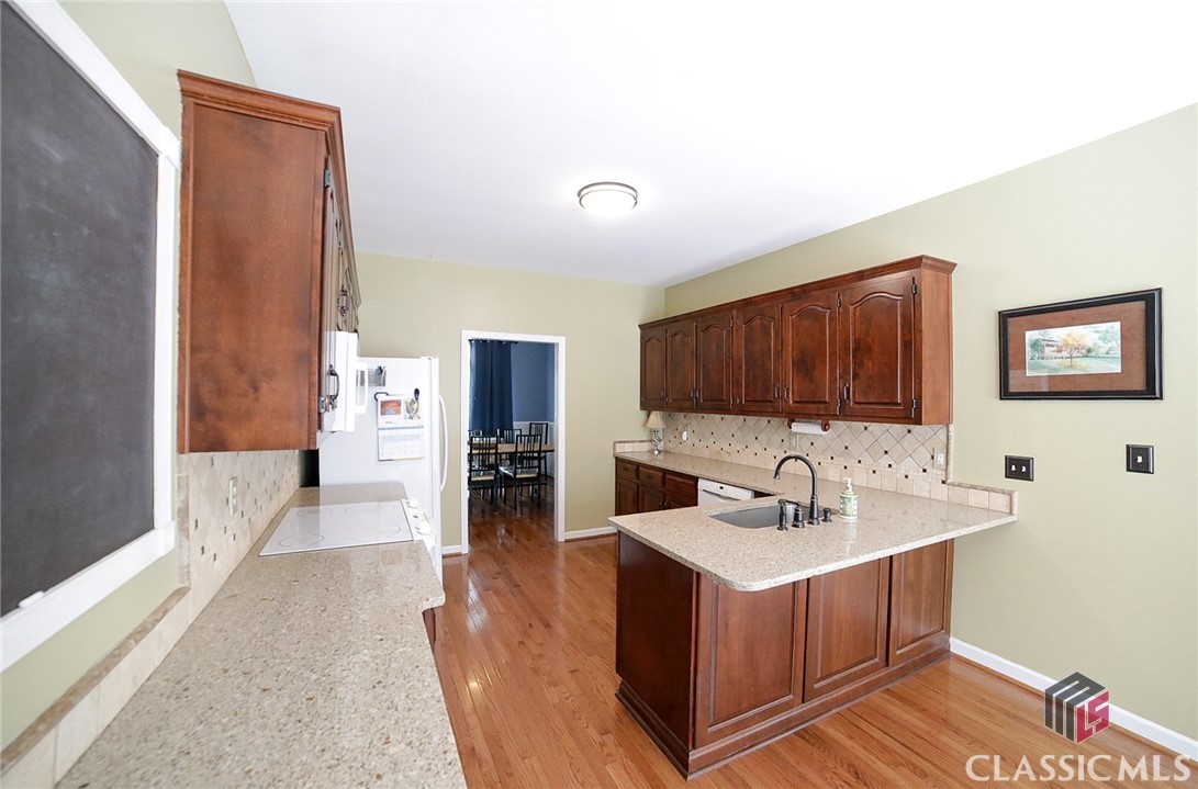 1171 Ridgefield Drive Bishop, GA 30621 - Photo 11 of 54