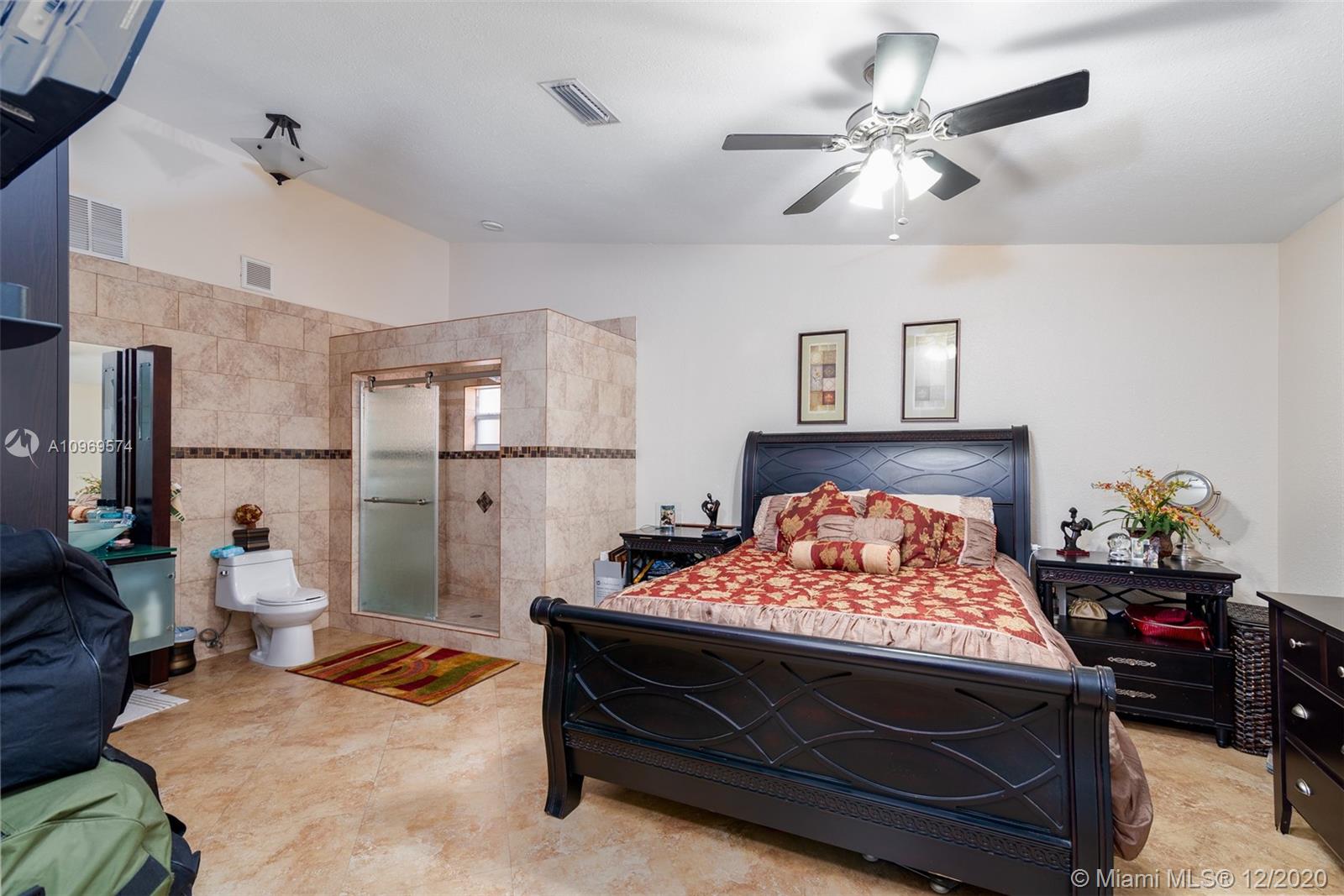 7412 West 29th Way Hialeah, FL 33018 - Photo 9 of 22
