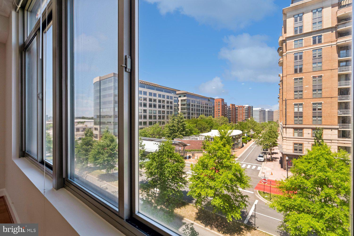 3650 South Glebe Road, Unit 445 Arlington, VA 22202 - Photo 9 of 53 Large windows with great views